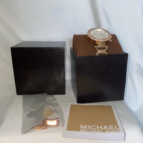 MICHAEL KORS | Rose Gold Women’s Watch main image 8
